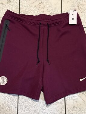 New Nike PSG Paris Saint-Germain Tech Fleece Shorts Men’s Size 3XL FN8481-610